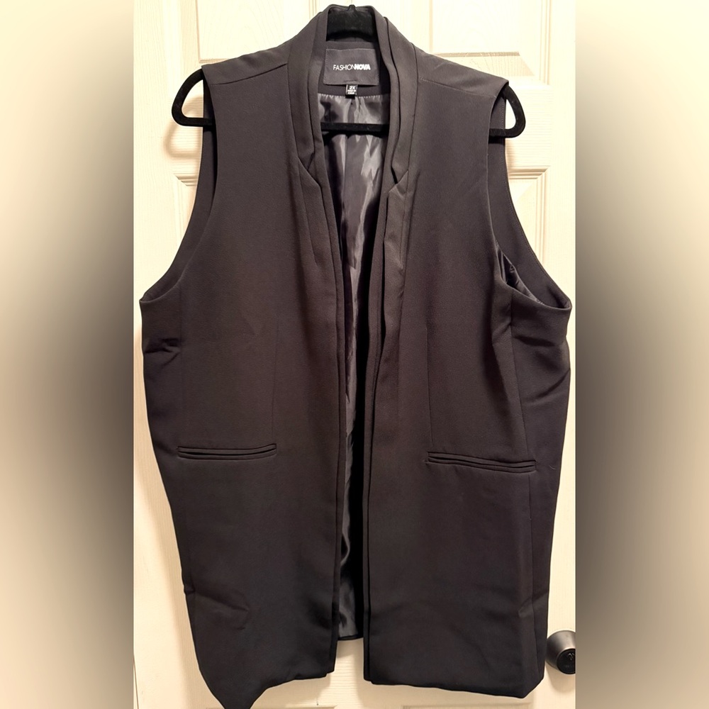 Fashion Nova Black Women’s Vest